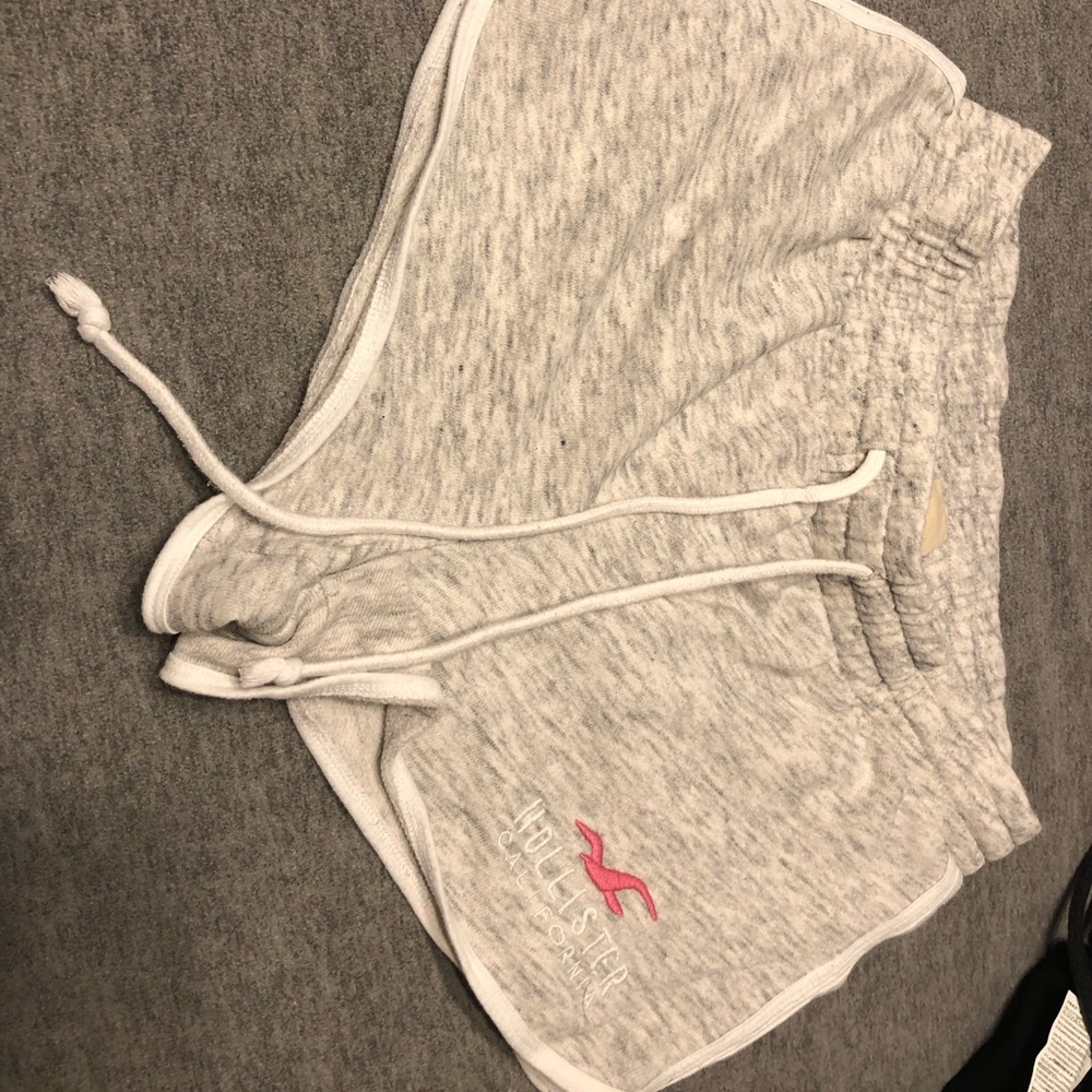 hollister high waisted shorts